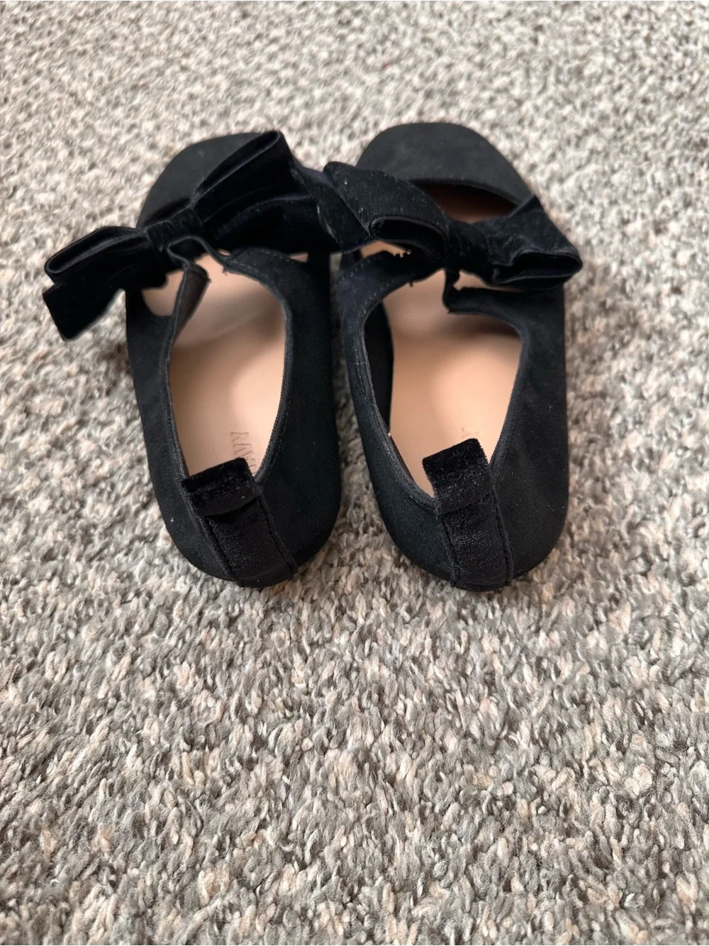 Old Navy Black Velvet Bow Girls Mary Jane Flats